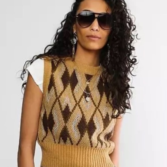 Brown and Tan Argyle Knit Sweater Vest • Size: XL - Picture 5 of 14